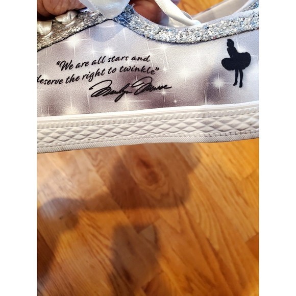 The Bradford Exchange Silver Sparkle Marilyn Monroe Sneakers Size 8 - Picture 5 of 11